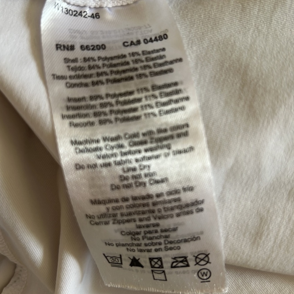 ASICS top, size XS - Picture 9 of 10
